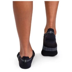 On - Women's Ultralight Low Socks - Chaussettes De Running 11 On - Women's Ultralight Low Socks - Chaussettes De Running -Sport Chaussettes Magasin on womens ultralight low socks chaussettes de running detail 4